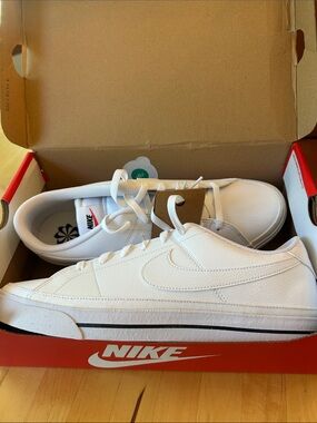 Nike White Men’s Court LegacyLow-Profile Leather Sneakers Black Sole Stripe